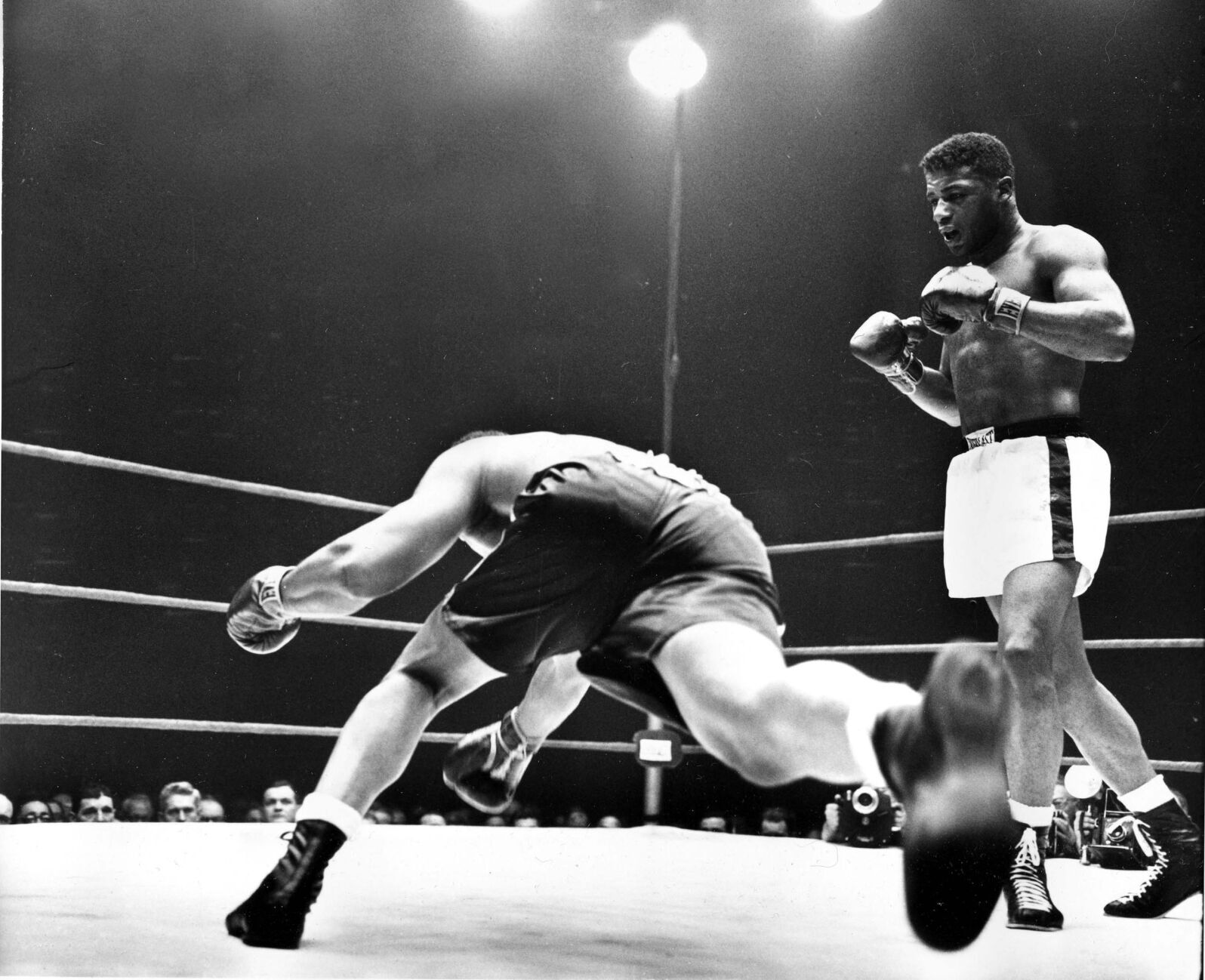 1956: Floyd Patterson knocks out Archie Moore to win world heavyweight title